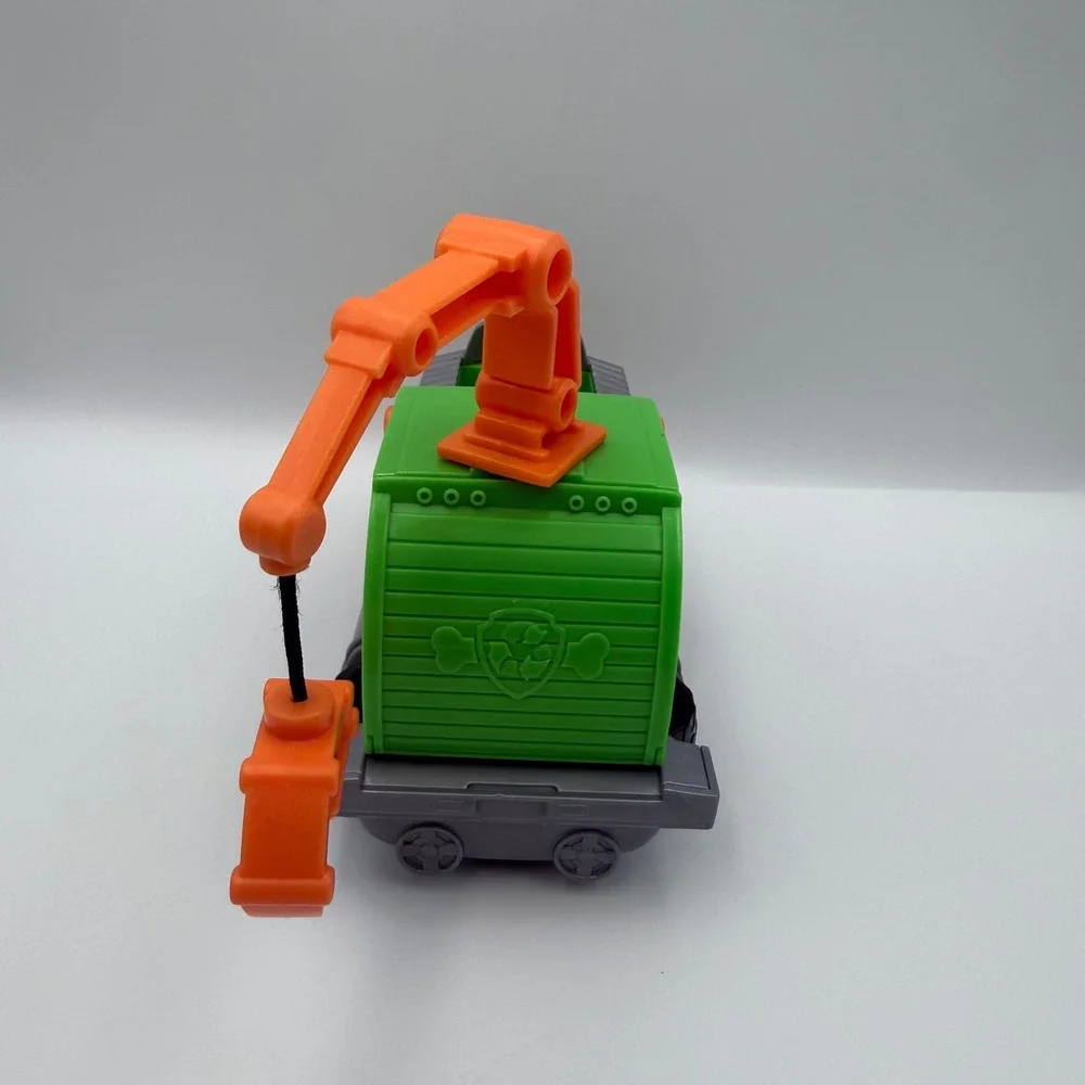 Paw Patrol Rocky Reuse It Deluxe Transforming Recycling Truck Spin Master 16601